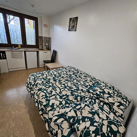 Studio Independant Et Bien Equipe Avec Veranda Commune Neuilly-sur-Marne Zewnętrze zdjęcie