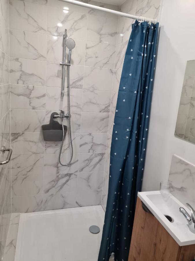 Studio Independant Et Bien Equipe Avec Veranda Commune Neuilly-sur-Marne Zewnętrze zdjęcie