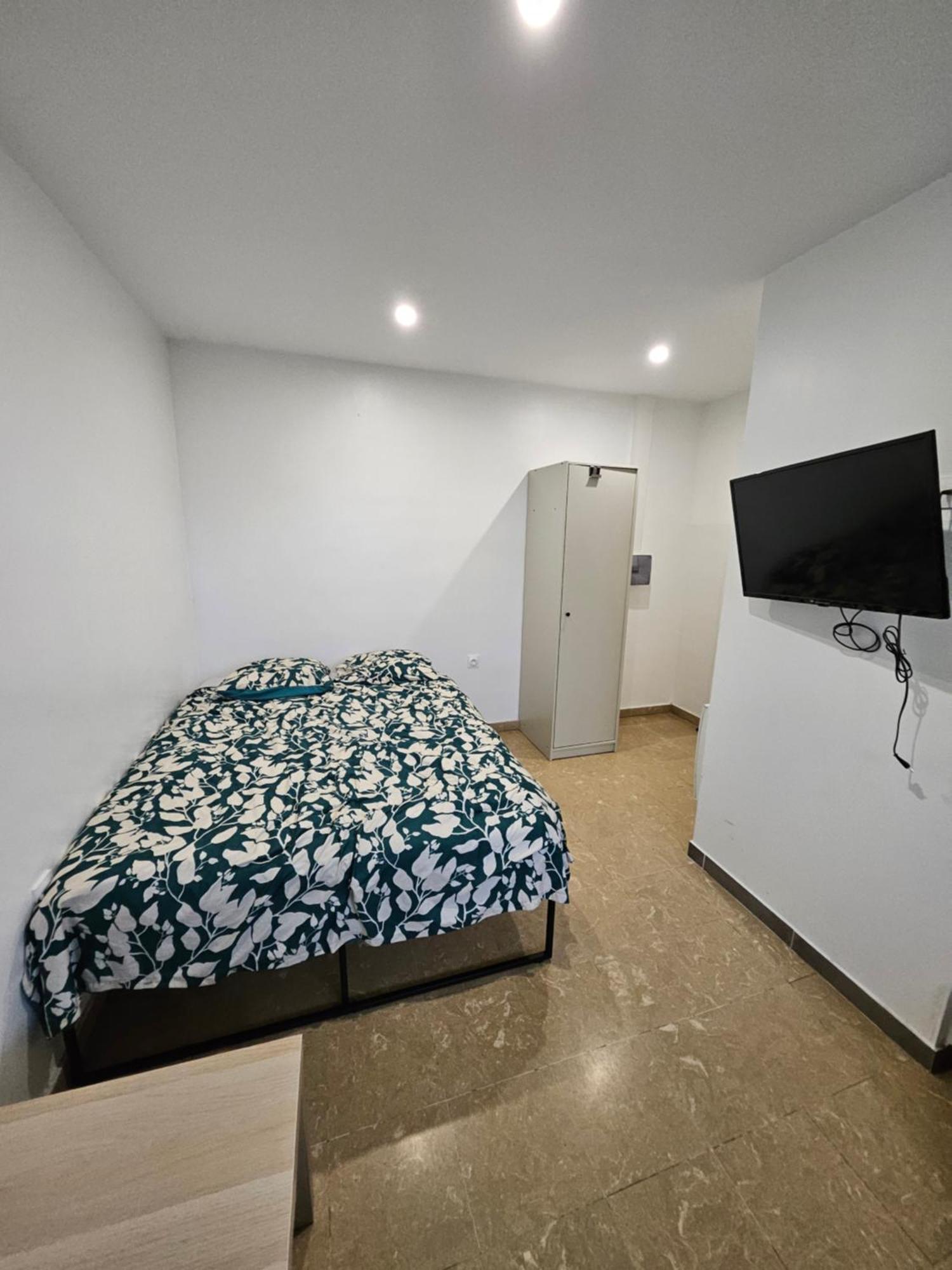 Studio Independant Et Bien Equipe Avec Veranda Commune Neuilly-sur-Marne Zewnętrze zdjęcie